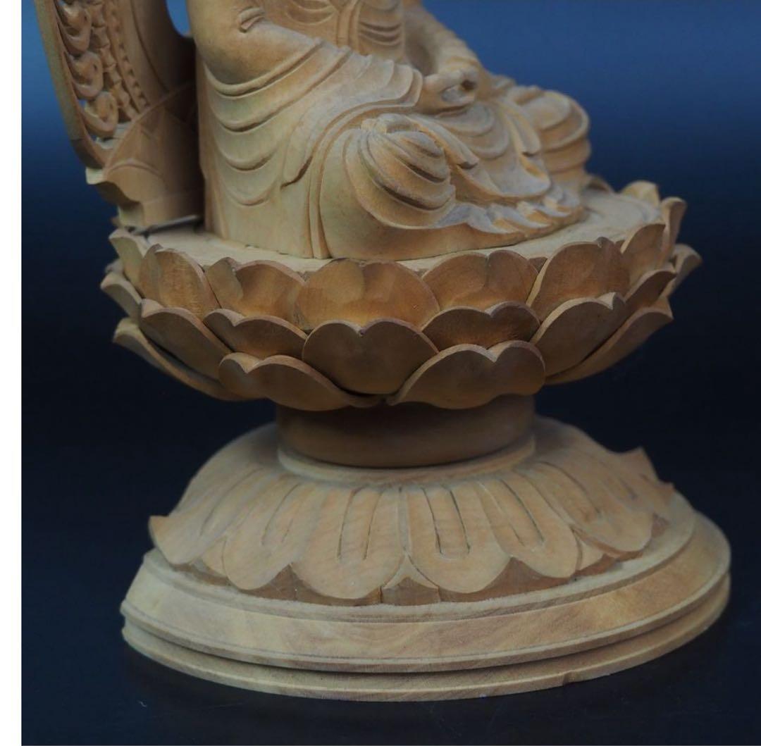 送料無料　時代物　柘植/黄楊　細密彫刻如来坐像　高さ21ｃｍ