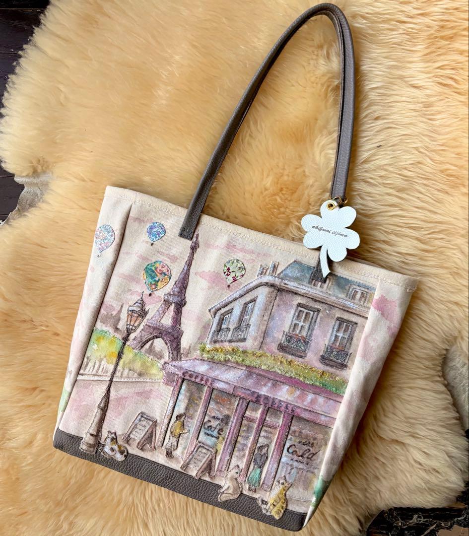 (手づくり) \"ピンクの夕暮れ、エッフェル塔の見えるカフェ\"トートバッグレザー