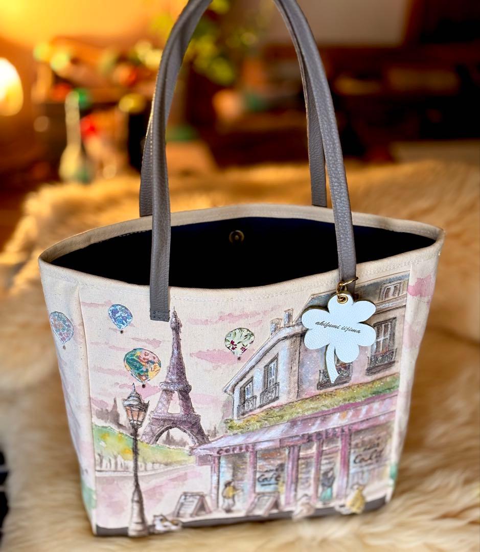 (手づくり) \"ピンクの夕暮れ、エッフェル塔の見えるカフェ\"トートバッグレザー