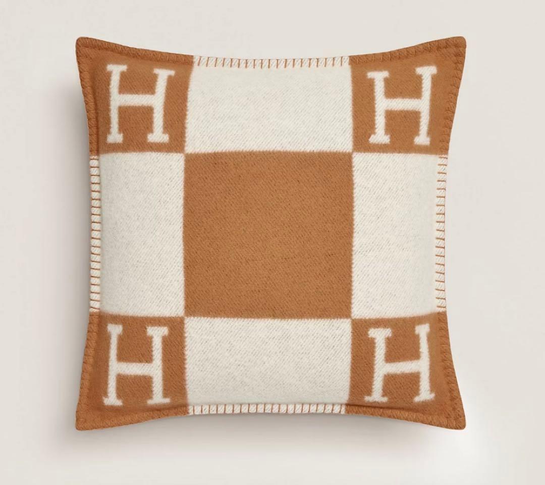 新品　HERMES アヴァロンPM ベージュ