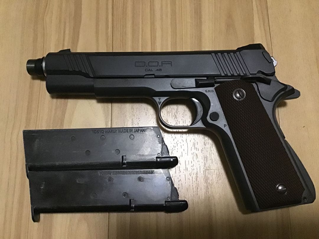 東京マルイ ハイキャパDOR ガバメントグリップカスタム 木製スタンドセット