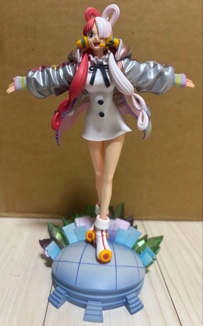 ワンピース　ウタ　歌　フィギュア