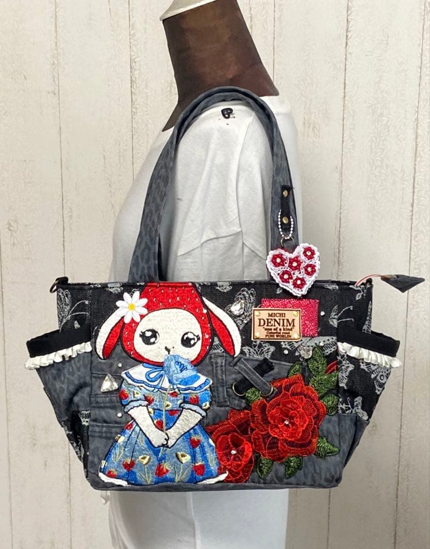 デニムリメイクバッグ　豹柄デニム×薔薇と苺うさぎ