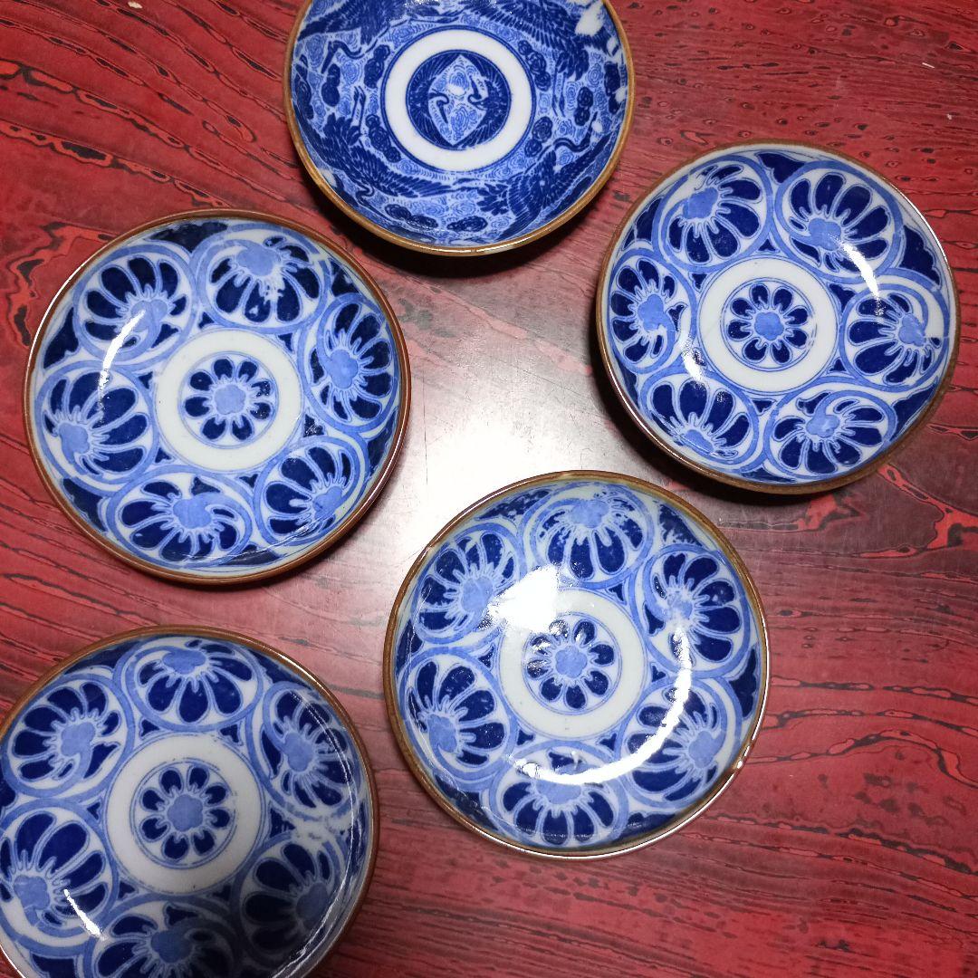 青と白の浅皿5枚＆藍色の小皿18枚