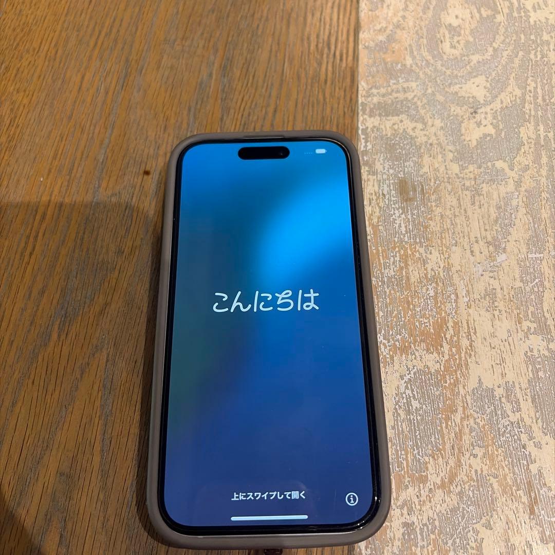 美品 iPhone15 256GB バッテリー残量85%