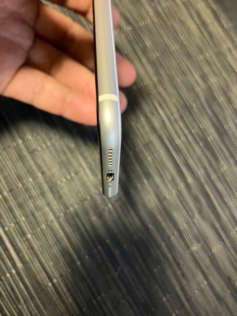 Apple iPhone SE2本体