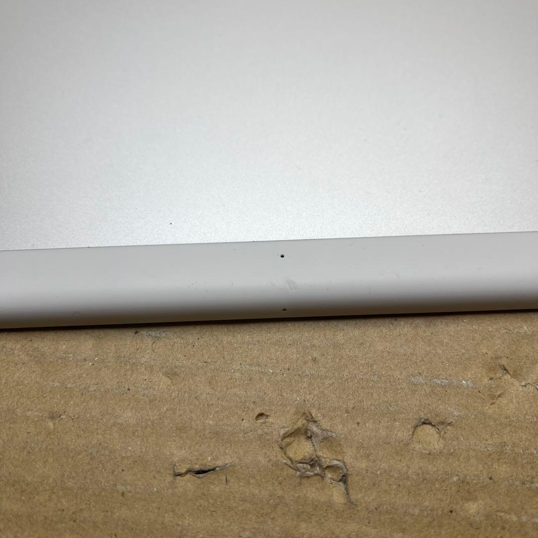 iPad 第8世代　本体　Wi-Fi +Cellular 32GB シルバー