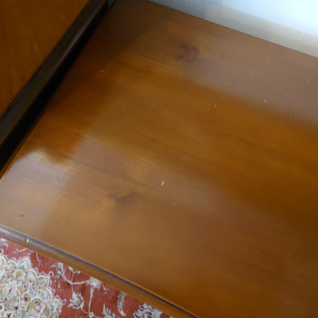 t010r124 イタリア 曲線が美しいチェスト クラシカル 彫刻装飾 ブナ