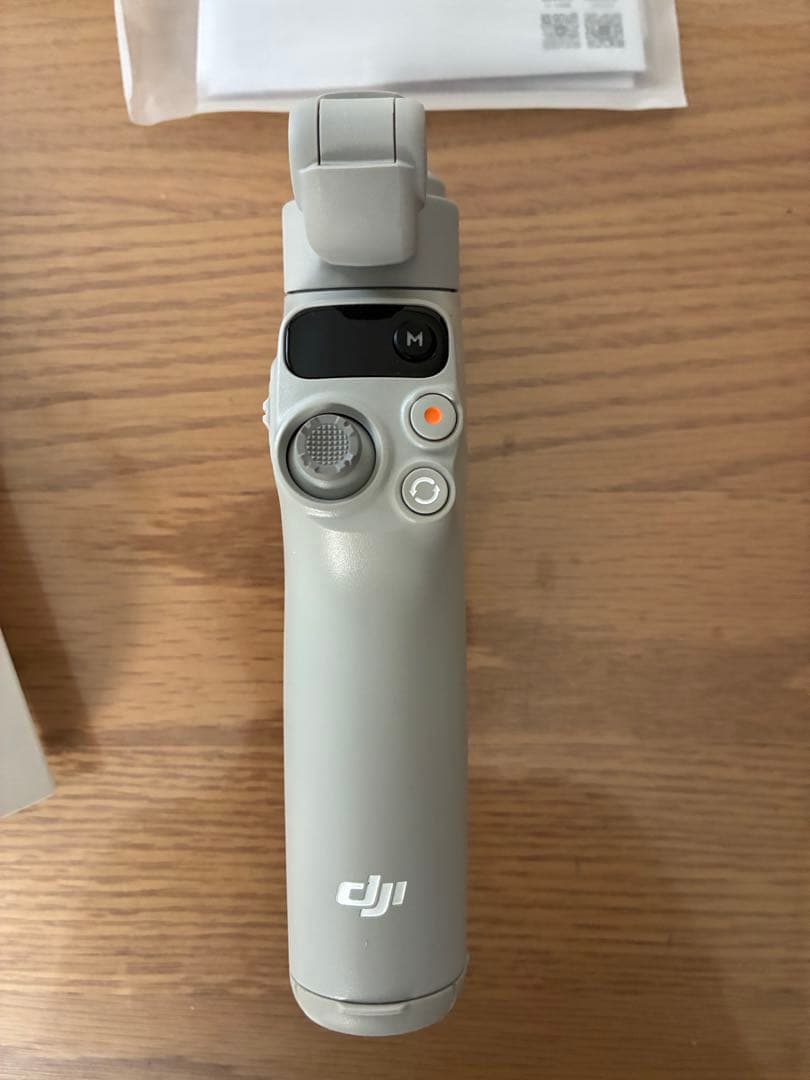 DJI Osmo Mobile 7 スタビライザー　スマホジンバル