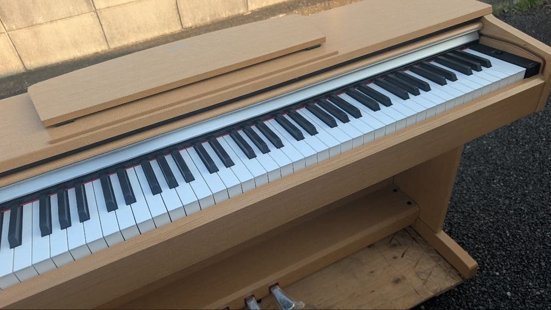 送料込み YAMAHA 電子ピアノ ARIUS YDP-140 09年製 美品
