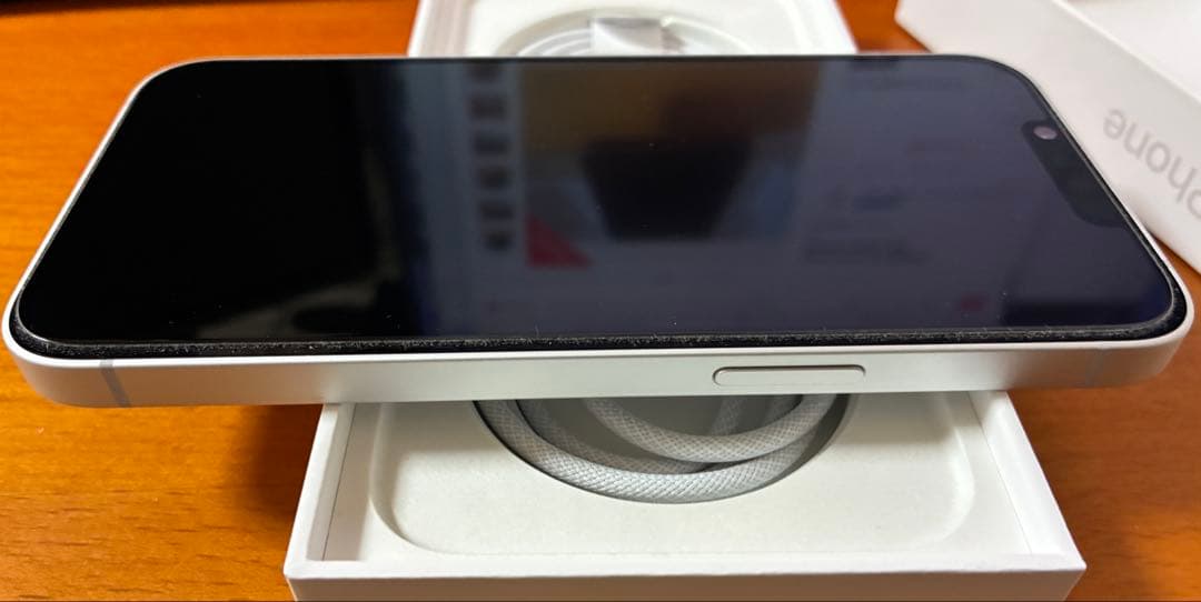 【美品/修復歴なし】iPhone16e(128G)ホワイト(SIMフリー)