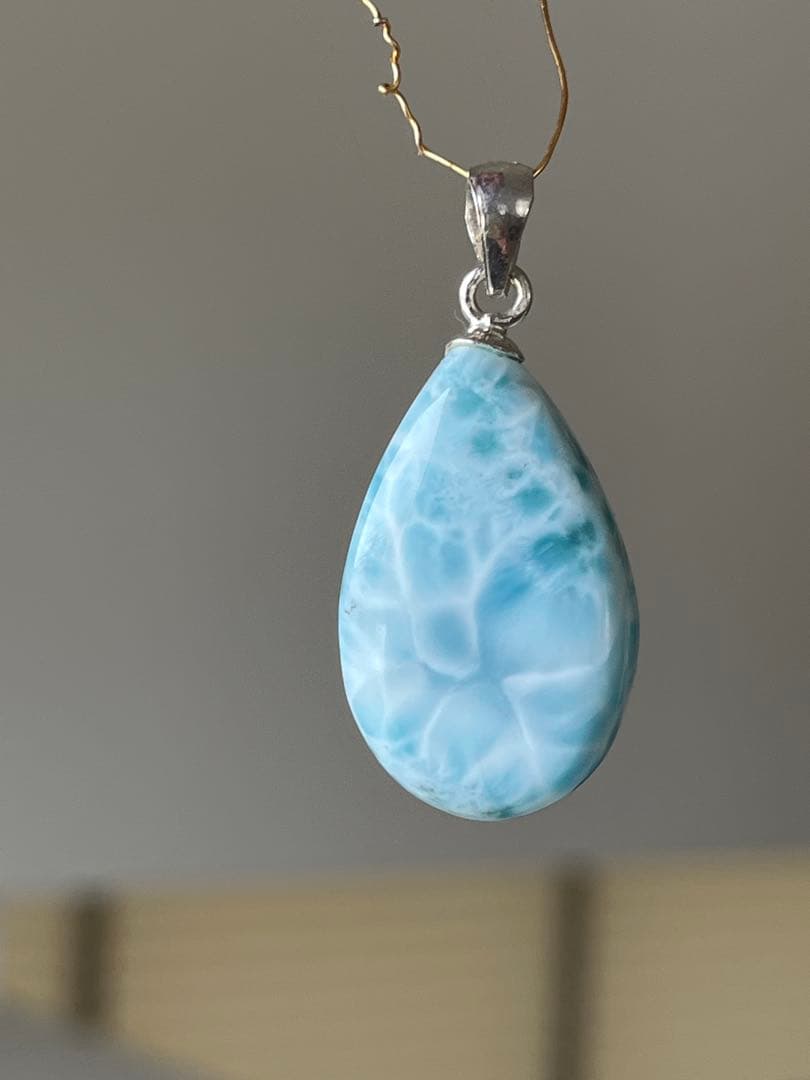 天然石☆品質良し！ラリマーしずく型ペンダントップ☆ラリマーらしい模様が美しい！