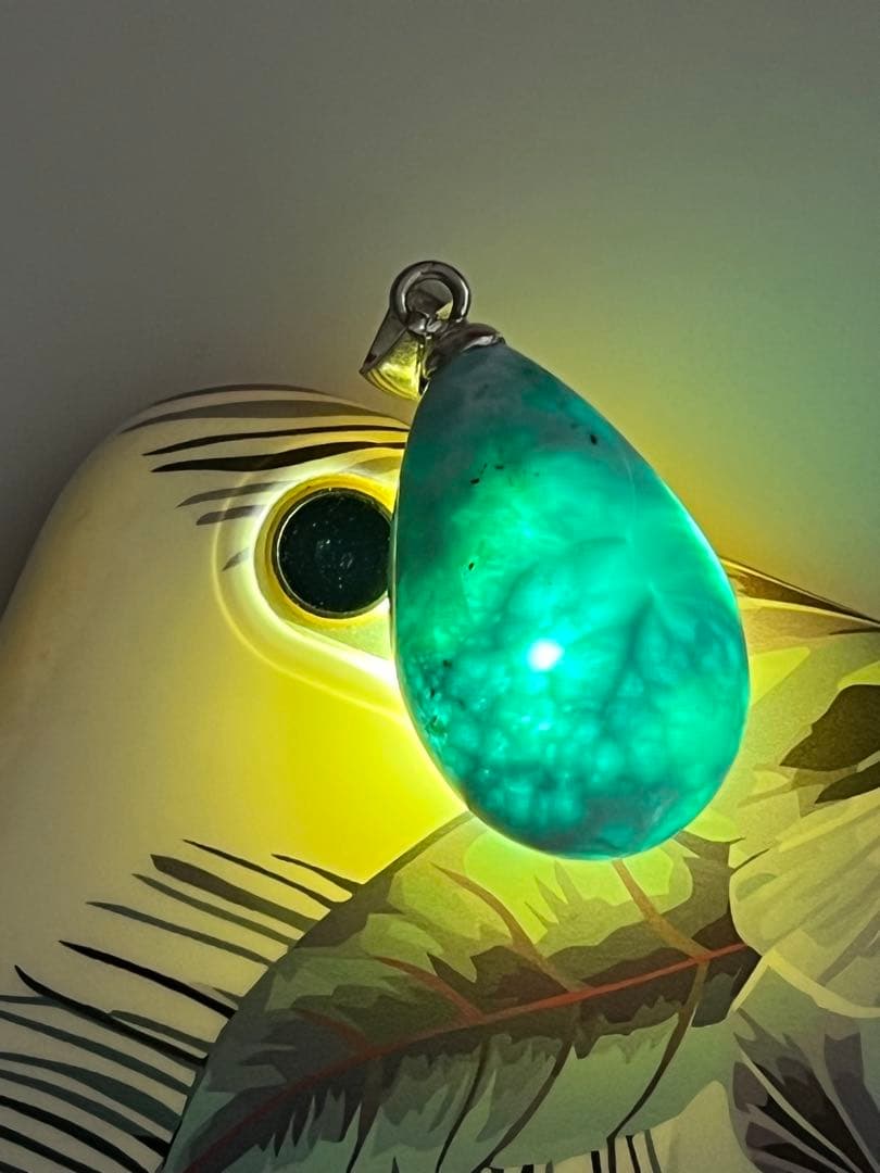 天然石☆品質良し！ラリマーしずく型ペンダントップ☆ラリマーらしい模様が美しい！