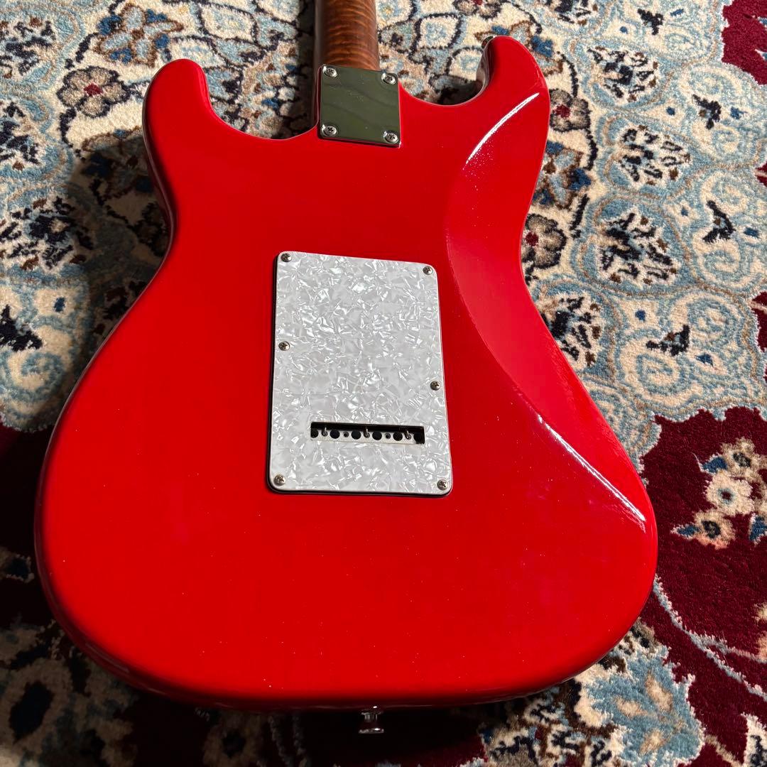 Futra \"VS Series\" セミオーダーギター　ストラトタイプ