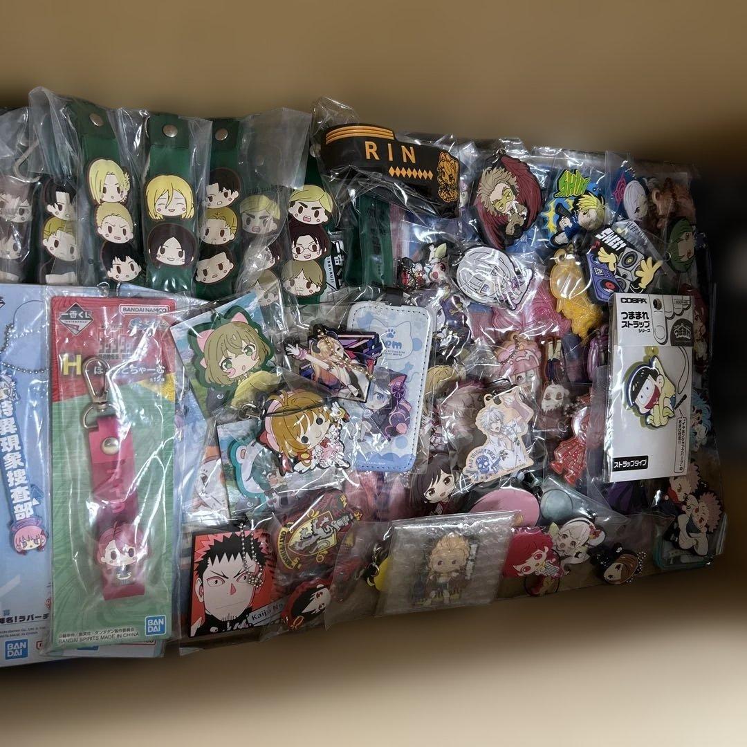 キャラクターグッズまとめ売り　漫画　アニメグッズセットおまとめ　300個以上