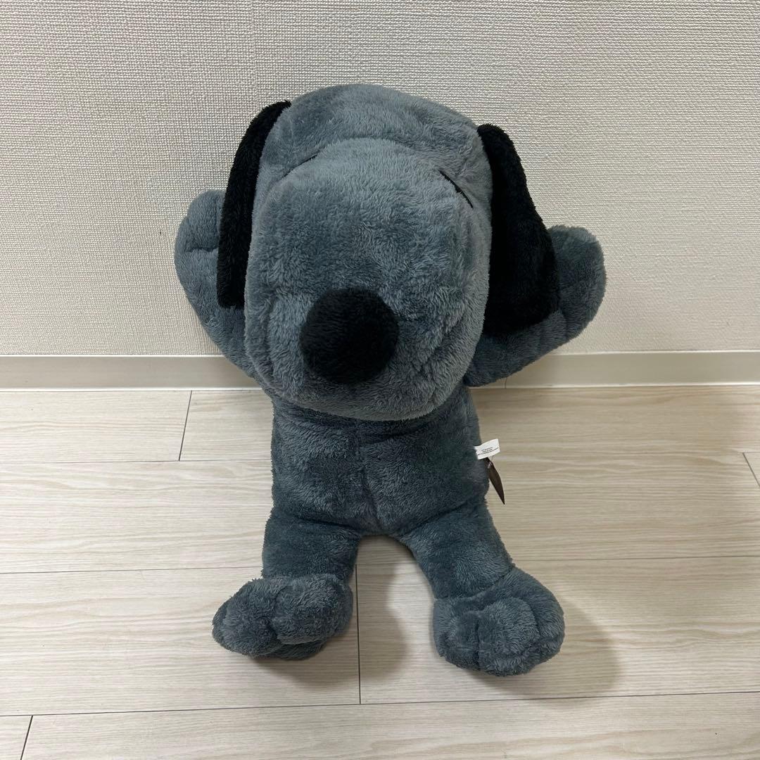 スヌーピーぬいぐるみ　黒・グレー