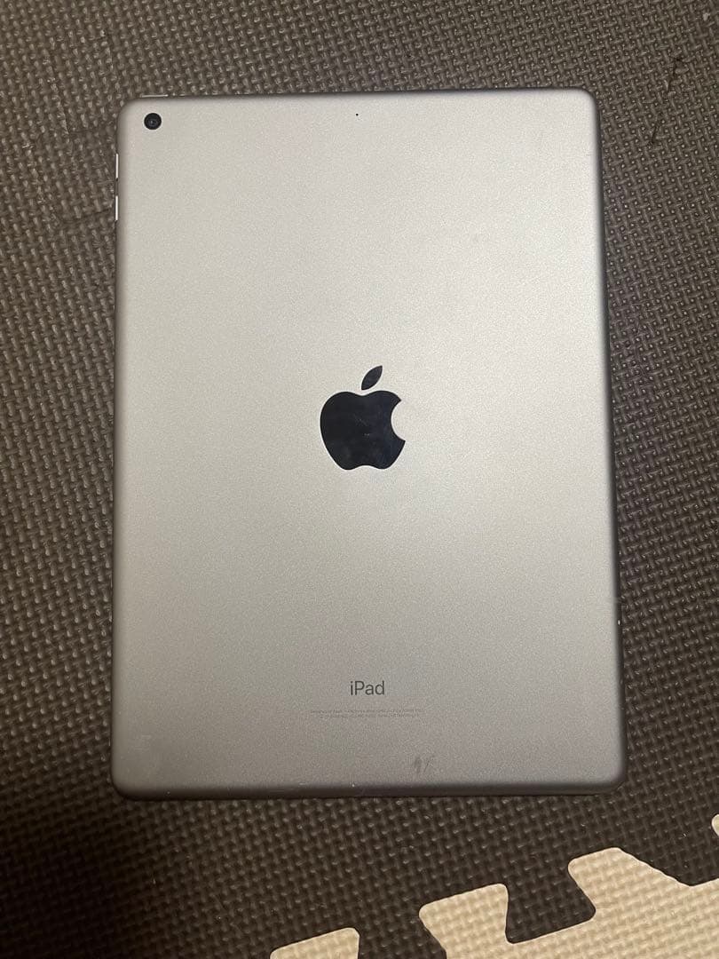Apple iPad (第5世代) 32GB