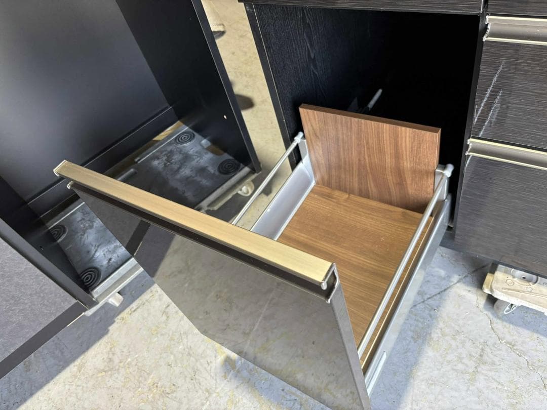 寿司 最高級 古賀家具キッチンボード、人気色 食器棚 幅120cmUsed