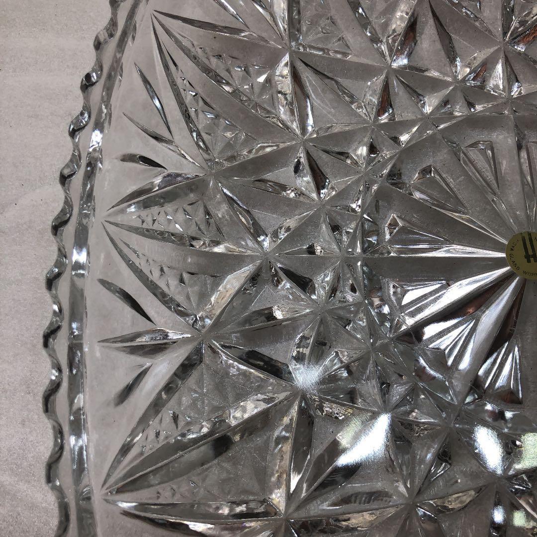 ガラスのカゴ23センチ× 24センチ　HOYA