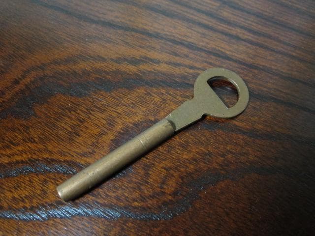 美品 伝統工芸 欅材 拭き漆塗 5杯抽斗 民芸 岩谷堂箪笥 鍵付き/衣装箪笥