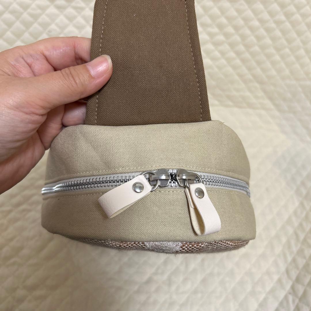 ミナペルホネン　ハンドメイド　BOXタイプボディバッグ ボヌールmixベージュ