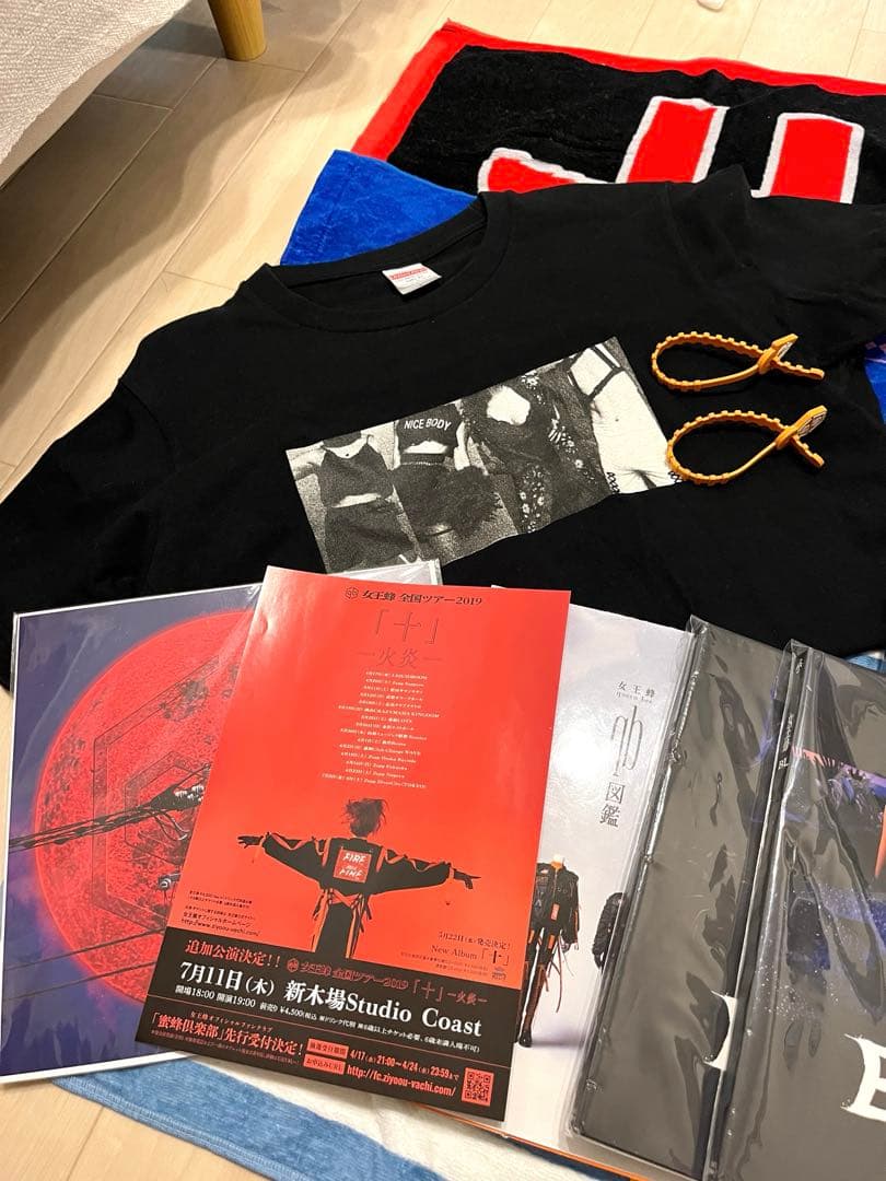 女王蜂 まとめ売り タオル CD DVD ラババン Tシャツ QB図鑑他