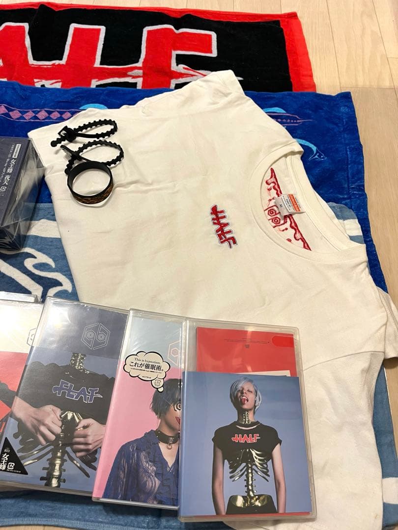 女王蜂 まとめ売り タオル CD DVD ラババン Tシャツ QB図鑑他