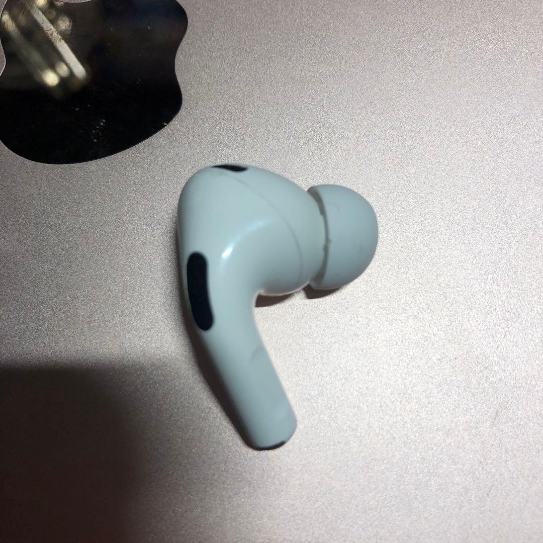 Apple AirPods 第2世代　lightning 右耳　右耳　右