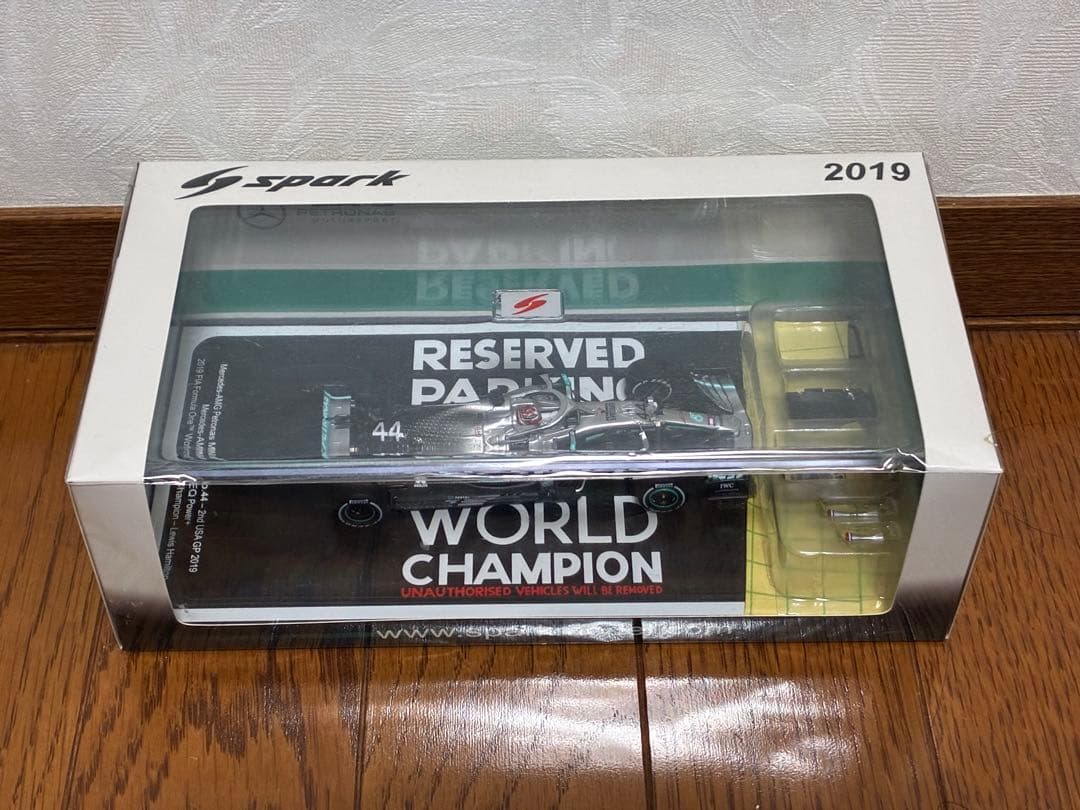 スパーク1/43メルセデスAMG W10 L.ハミルトン2019年WC