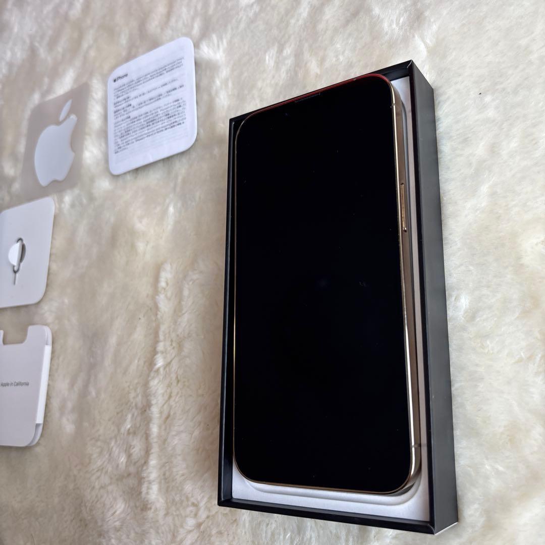 Apple iPhone 13 Pro 256GB 本体　美品