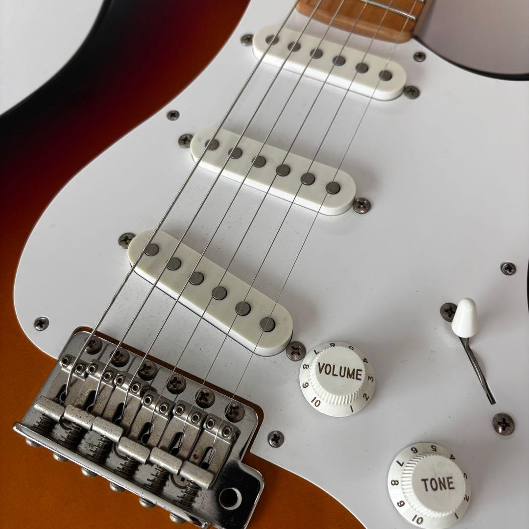 極美品希少モデル★Squier ストラトキャスター　シルバーシリーズ　ビンテージ