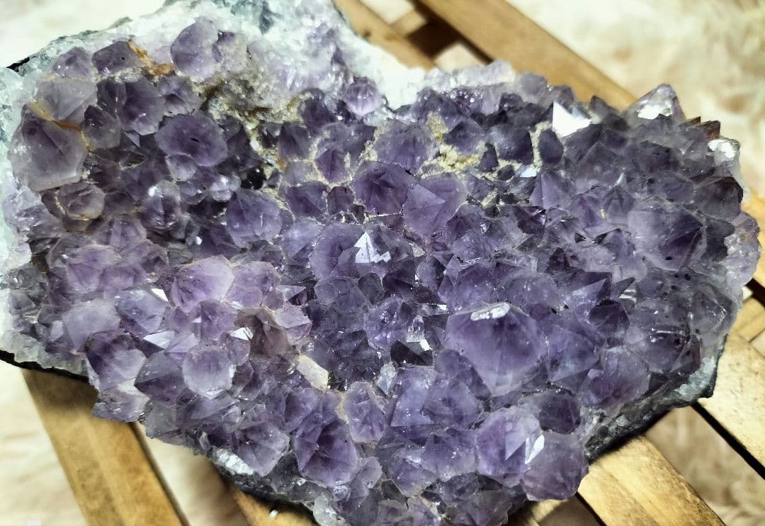 ブラジル産アメジストクラスター 915g