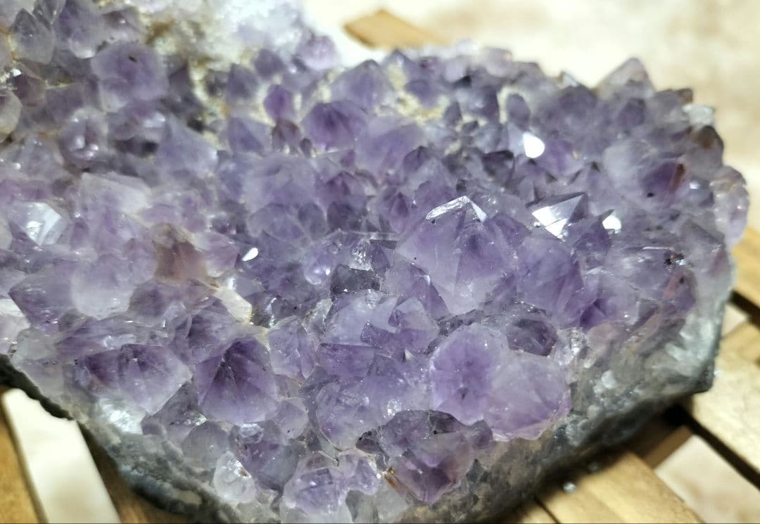 ブラジル産アメジストクラスター 915g