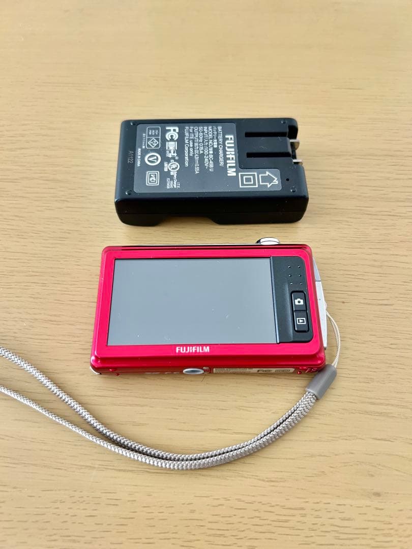 Fujifilm FinePix Zコンパクトデジタルカメラ レッド