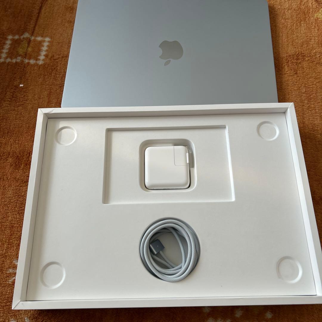 極美品MacBookAir M4 2025 13㌅250GB 16GB