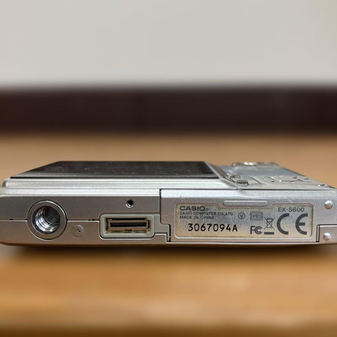 ③CASIO 液晶デジカメ EXILIM EX-S600 シルバー