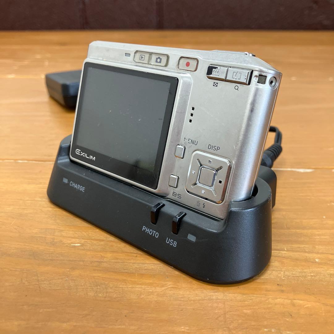 ③CASIO 液晶デジカメ EXILIM EX-S600 シルバー