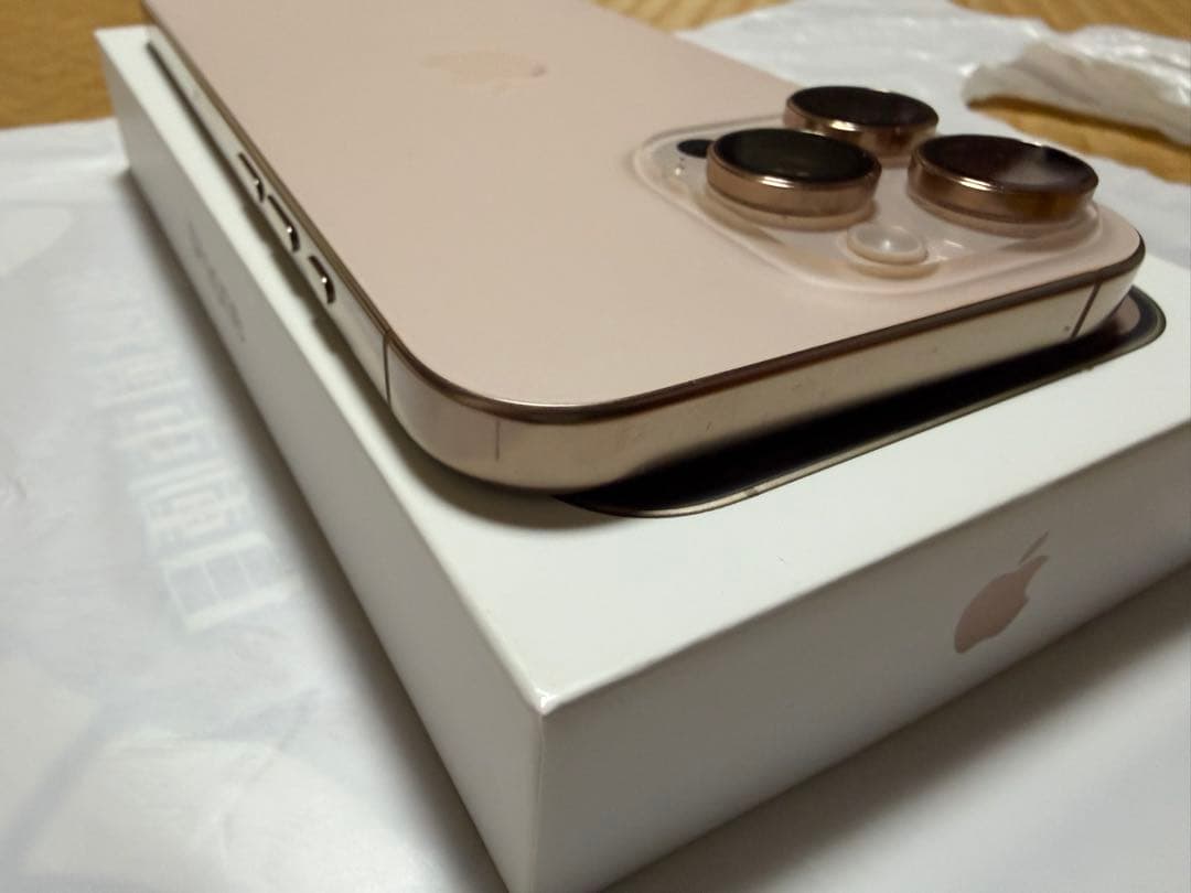 iPhone 16 Pro max 256GBデザートチタニウム　SIMフリー