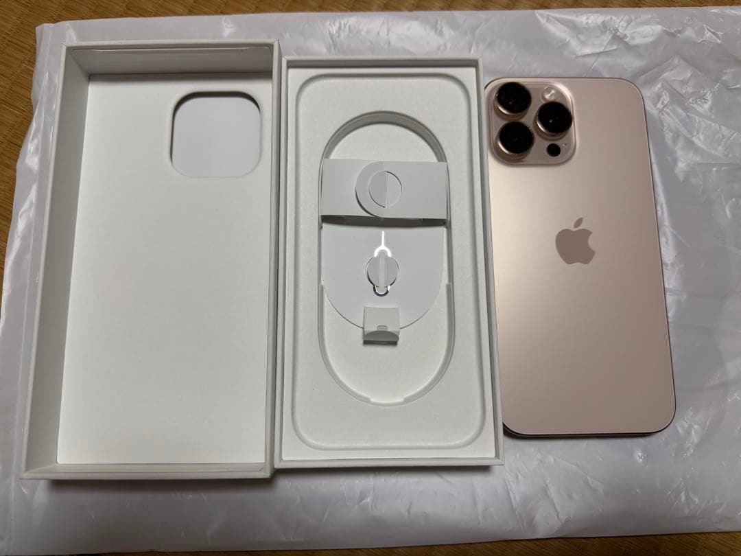 iPhone 16 Pro max 256GBデザートチタニウム　SIMフリー