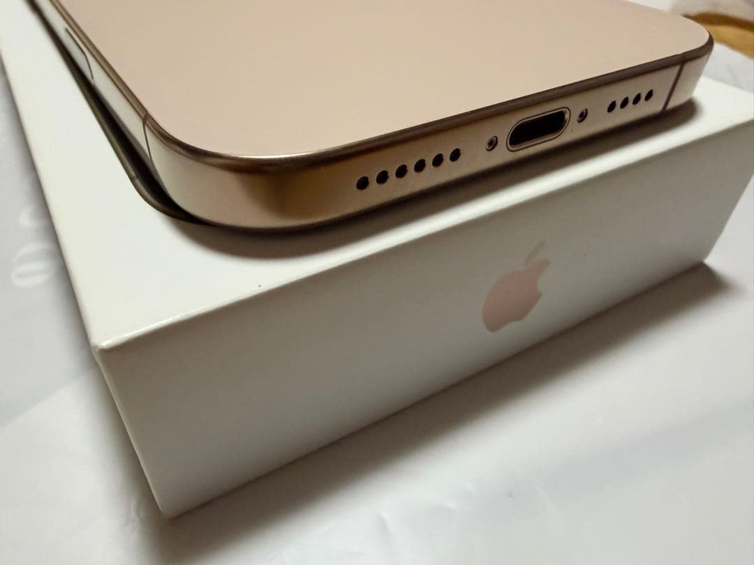 iPhone 16 Pro max 256GBデザートチタニウム　SIMフリー