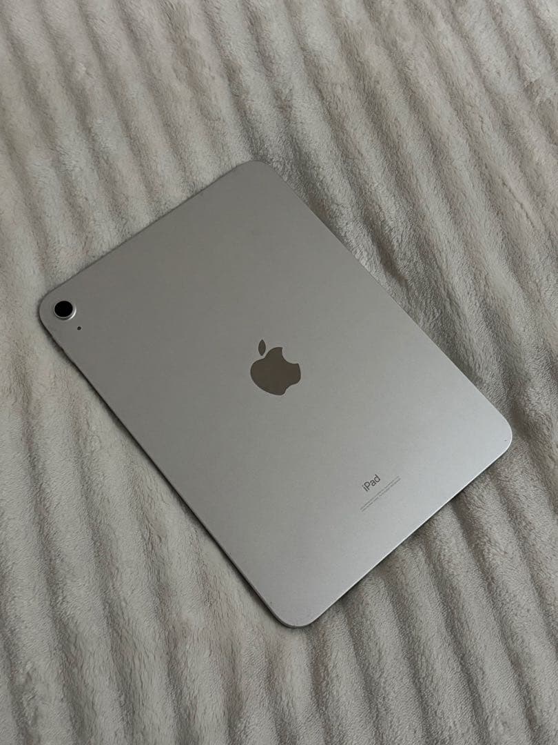 と*も様 iPad 10世代 シルバー