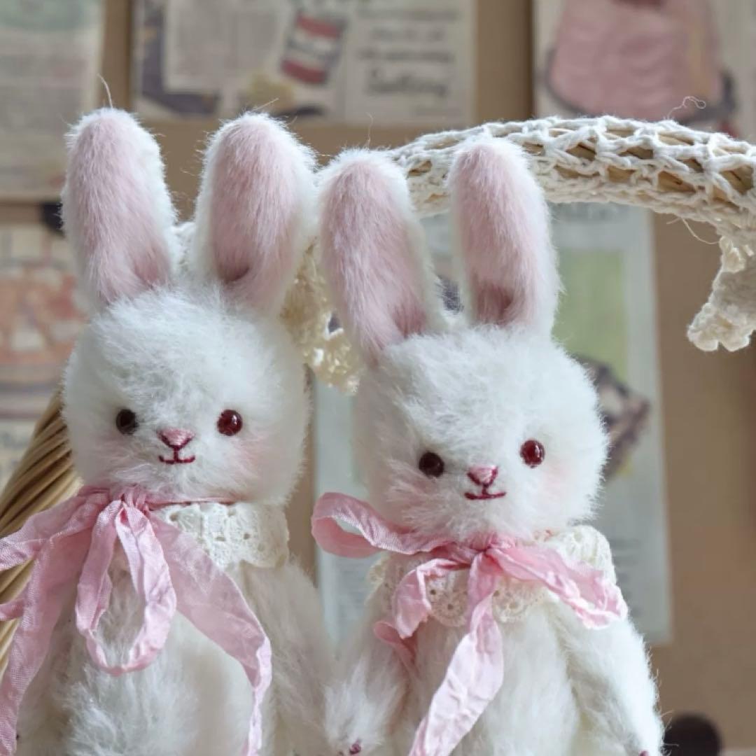 チューリップと仔兎うさぎ ぬいぐるみ アーティストベア 海外作家 ハンドメイド