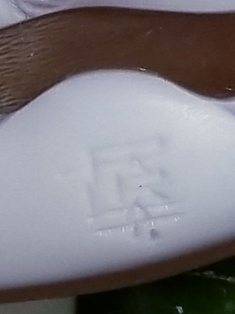 KS-210 【カルロ・パルラーティ作】天然シェルカメオルース