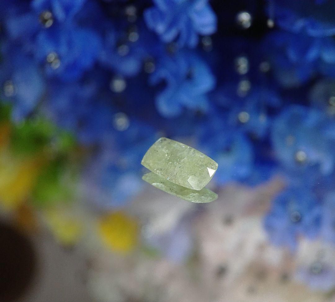 2048 1.9ct トレモライト