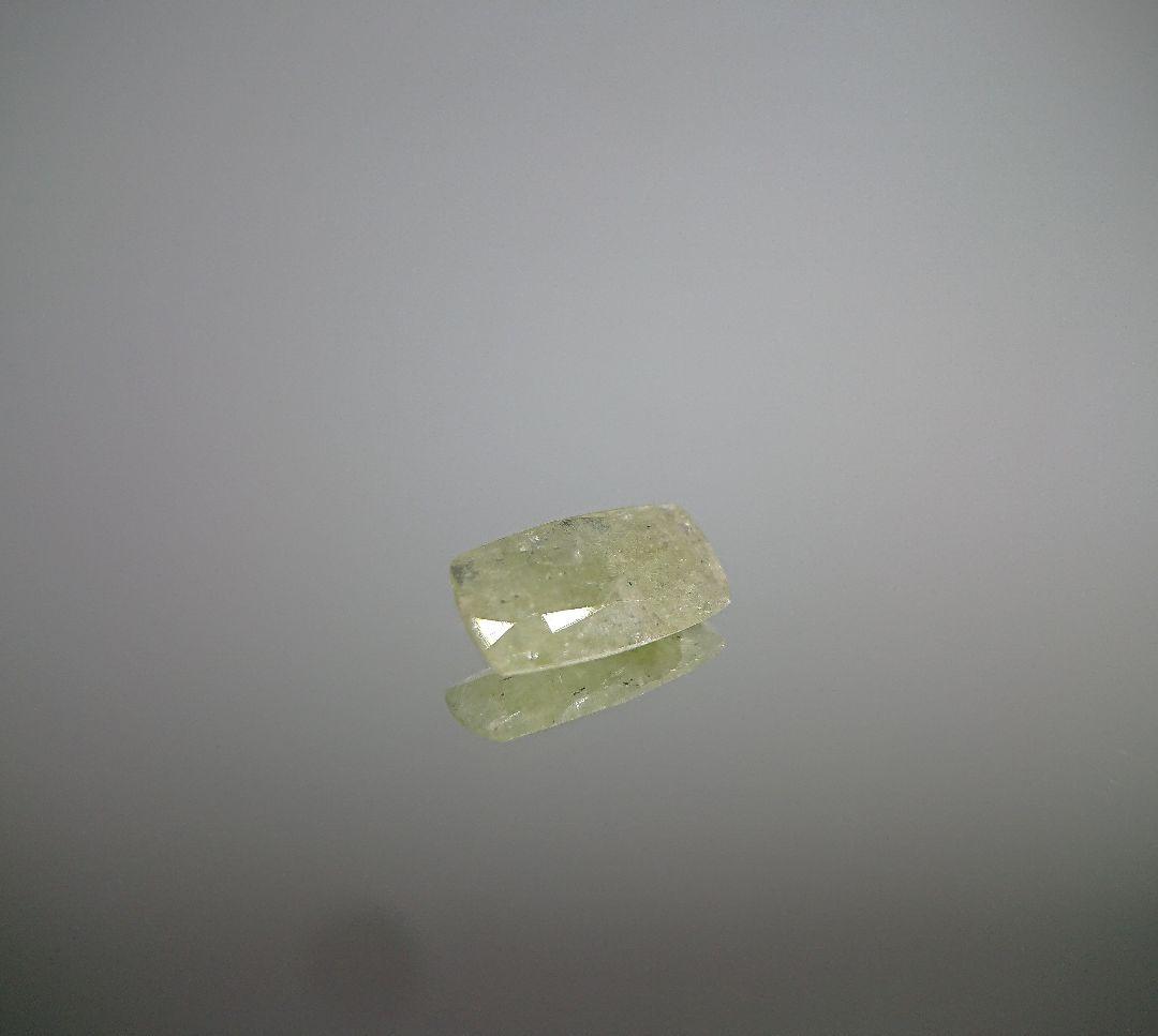 2048 1.9ct トレモライト