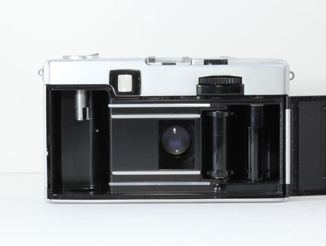 【非常に綺麗♪人気のハーフフィルムカメラ ♪] OLYMPUS PEN EED♪