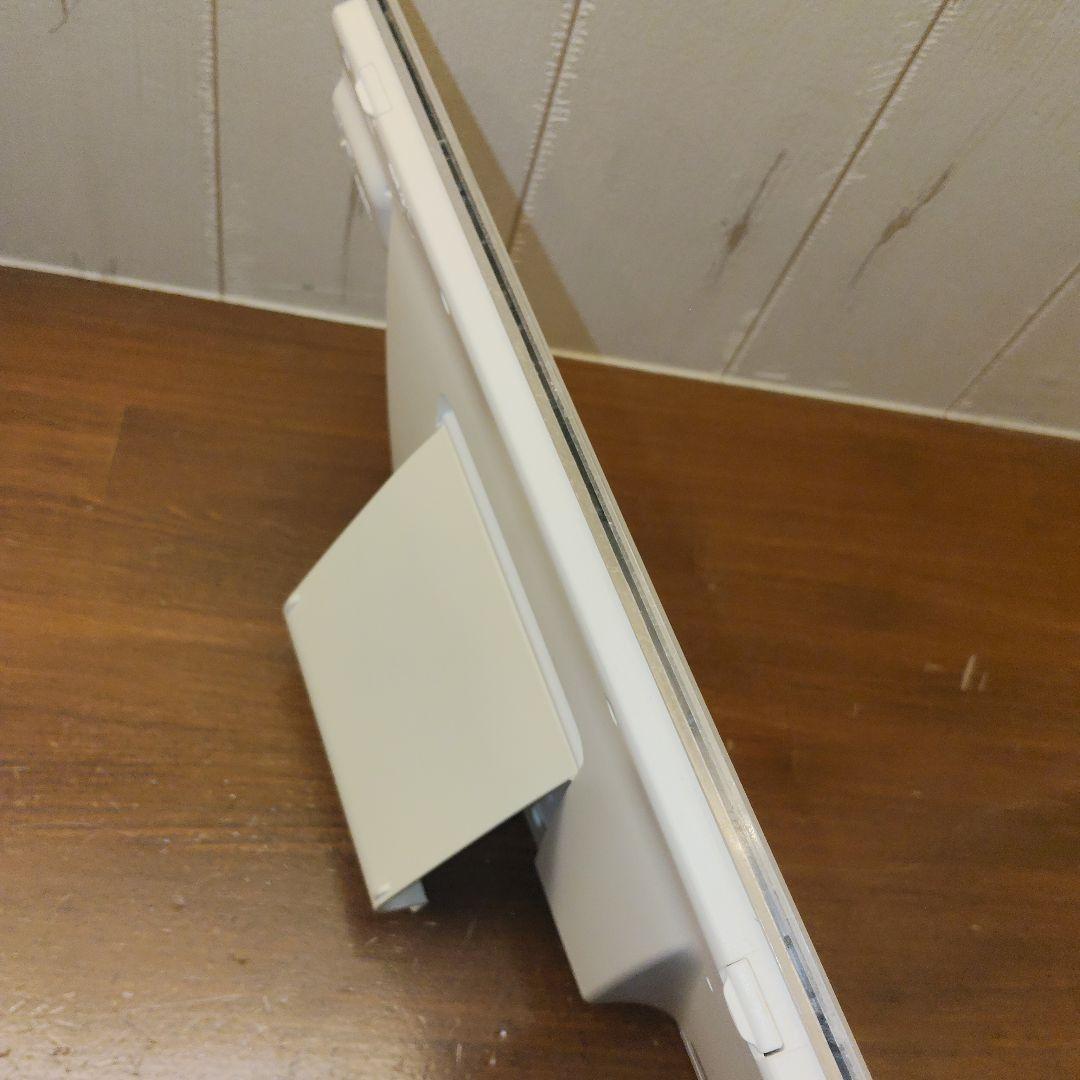 Panasonic プライベートビエラ UN-10E8　10v型