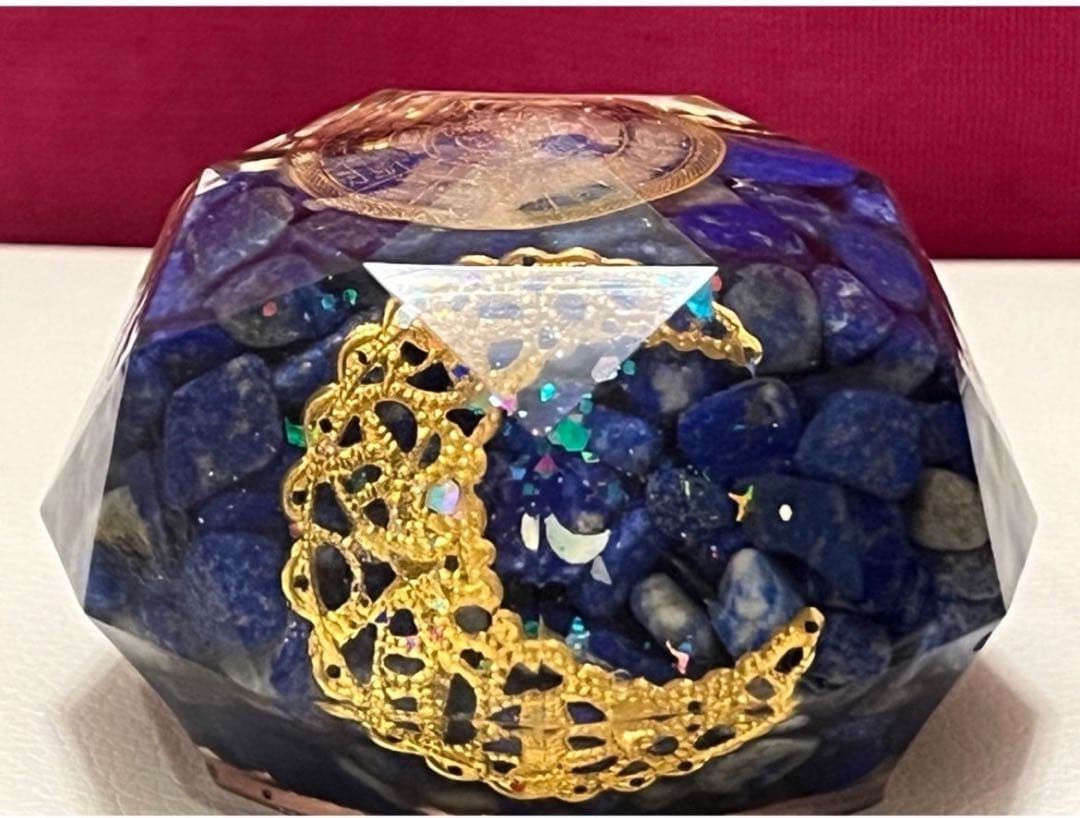 金運上昇〜大金龍⭐️三日月&龍体文字フトマニ図⭐️ラピスラズリ　オルゴナイト