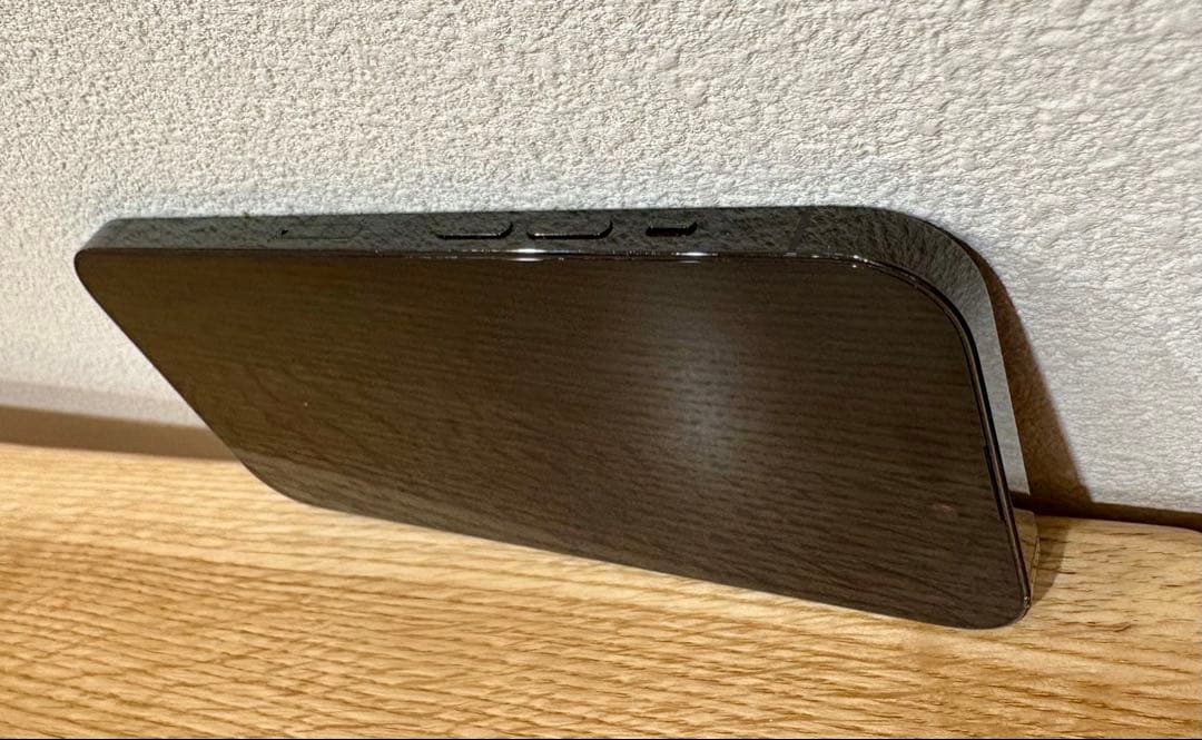 【Eldi nuradi】iPhone14Pro スペースブラック 128