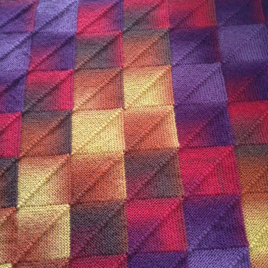 ＊ハンドメイド＊　ドミノ編みブランケット